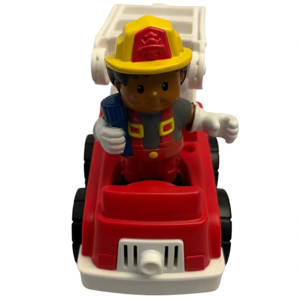 Fisher‎ Price Little People Fire Truck Firefighter Toy Ladder Vehicle 2010 FO